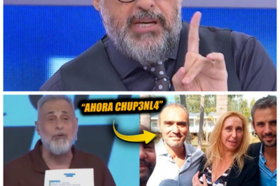 “¡Escándalo total! Jorge Rial revela la lista secreta de los corruptos del gobierno en un directo explosivo que dejó a todos boquiabiertos!”  En una noche que prometía ser tranquila, Jorge Rial decidió romper el silencio y desatar una tormenta mediática al llamar en vivo a los corruptos del gobierno, revelando una lista telefónica que podría cambiar el rumbo del país. Con cada nombre que pronunciaba, la tensión en el estudio crecía, y los rostros de los presentes se tornaban pálidos. “¿Quién necesita pruebas cuando tienes un teléfono?”, bromeó Rial, mientras la audiencia contenía la respiración, preguntándose quién sería el próximo en caer.  La historia completa está en los comentarios a continuación.